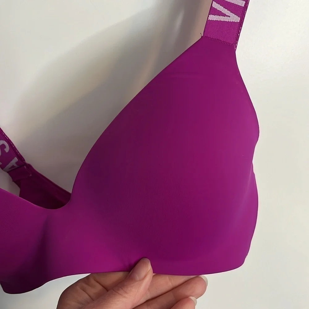 Victoria's Secret Women's Lightly Lined Wireless T-Shirt Bra Magenta 32D